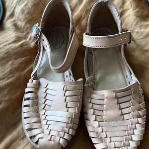 Mikoleon shoes girls size 2